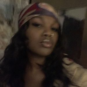 Meet your Posher, Mari